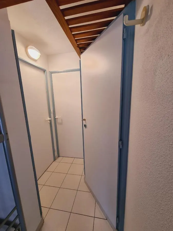 Appartement Red Rock studio rénové CLIM, PARKING,WIFI Saint-Raphaël France